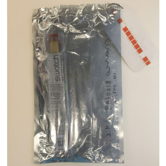 Swatch watch ALIEN BABY GG175pack Limited packagings Signed by Peter Marco - Picture 3 of 6